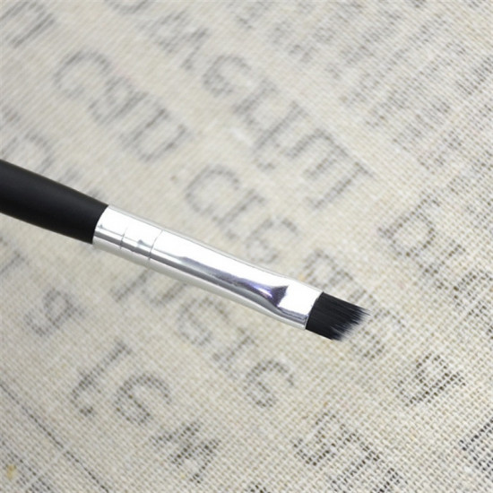 Профессиональная косметическая кисть для макияжа бровей