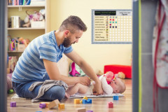 Плакат-мотиватор «Папа, Помогай-ка!» - Фото 2