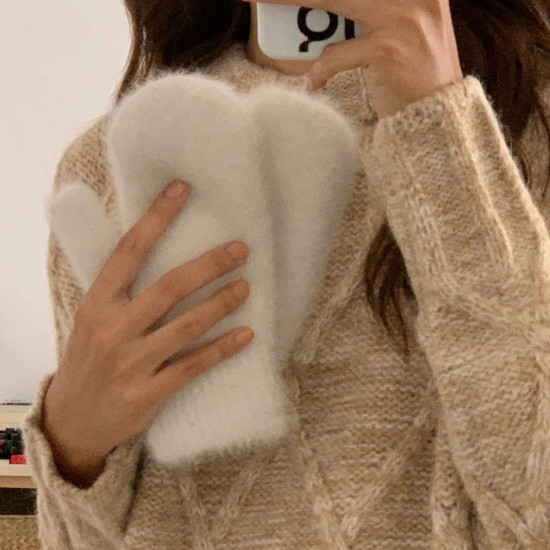 Варежки женские