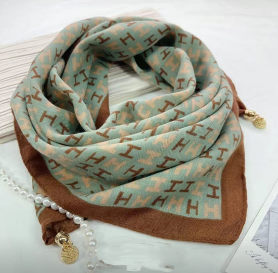 Платок женский с магнитом