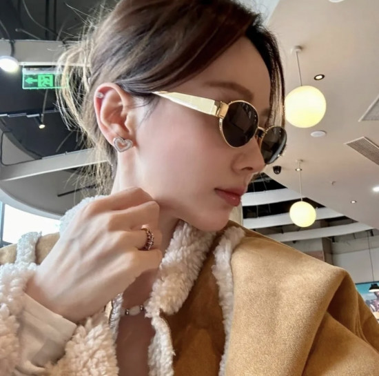 Солнцезащитные очки для взрослых