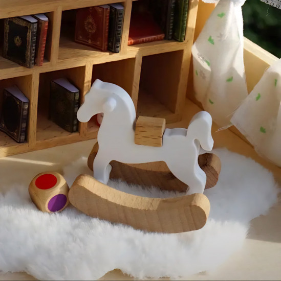 Фигурка «Деревянная лошадка-качалка»