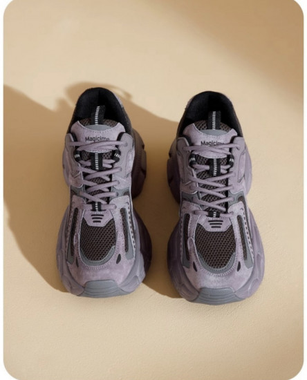 Кроссовки женские