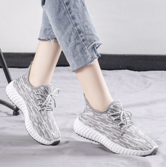 Кроссовки женские