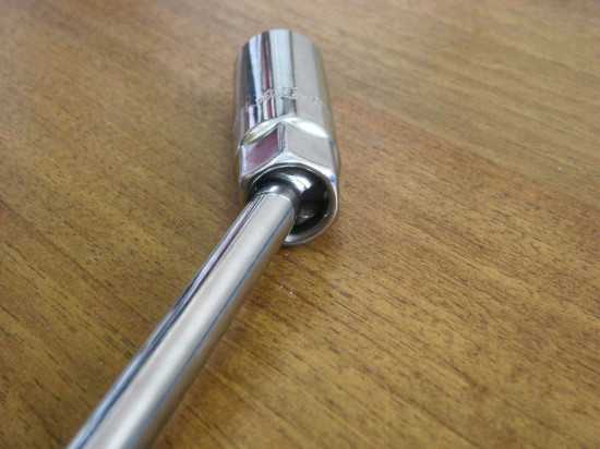 Ключ свечной Т-образный 12-гранный