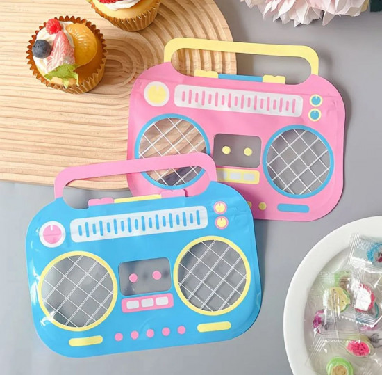 Пакет подарочный «Магнитофон»