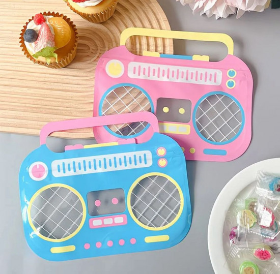 Пакет подарочный «Магнитофон»