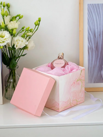 Коробка складная подарочная «Pink marble»