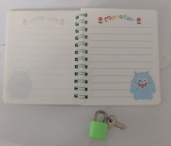 Блокнот с замочком «Монстрики»