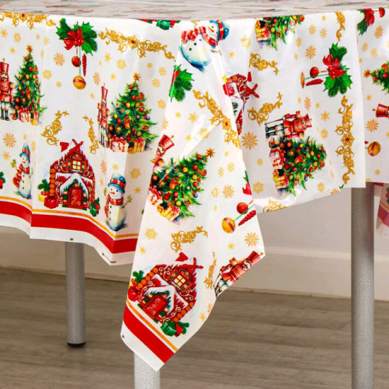 Скатерть одноразовая на стол «Снеговик»