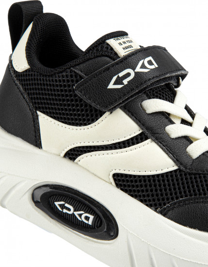 Кроссовки для девочек