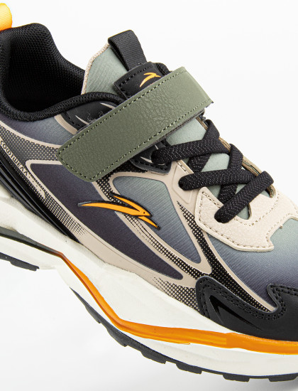 Кроссовки для девочек