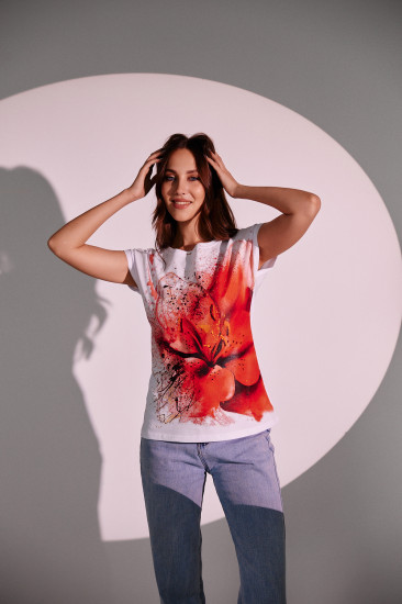 Футболка женская