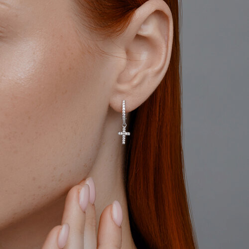 Серьги из серебра с фианитами