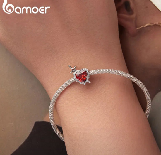 Шарм из серебра «Меч в сердце»