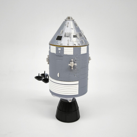 Сборная модель космического корабля «Apollo-8»