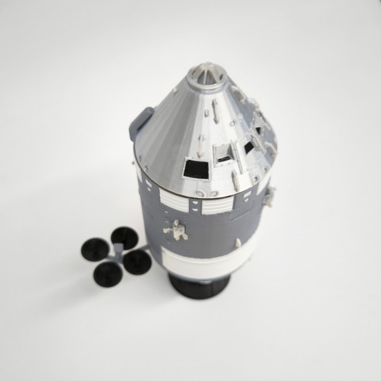 Сборная модель космического корабля «Apollo-8»