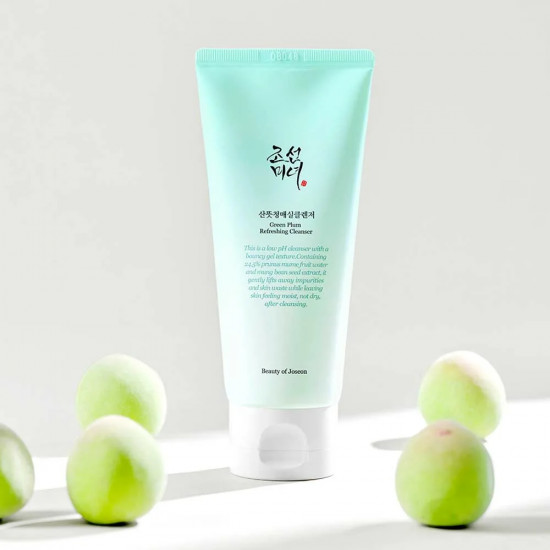 Освежающий гель для умывания с зелёной сливой «Green Plum Refreshing Cleanser»