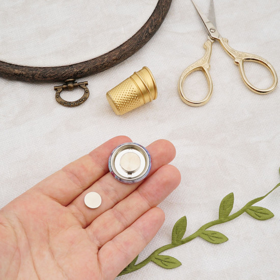 Игольница магнитная «Зимний букет»