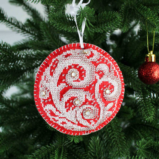 Набор для вышивания на перфорированном фетре «Шар»