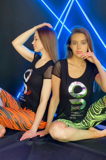 Футболка женская