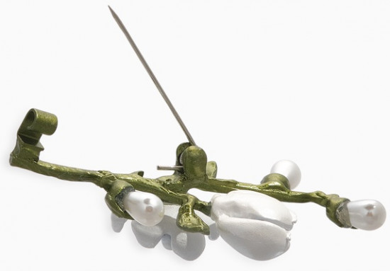 Брошь «Веточка магнолии»