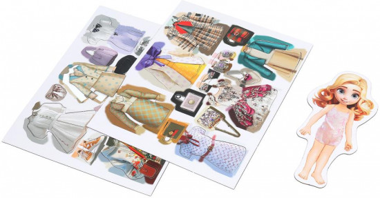 Игра развивающая на магнитах «Одень куклу: бренды»