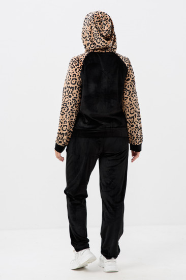 Костюм женский