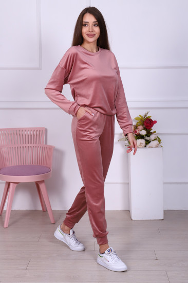 Костюм женский