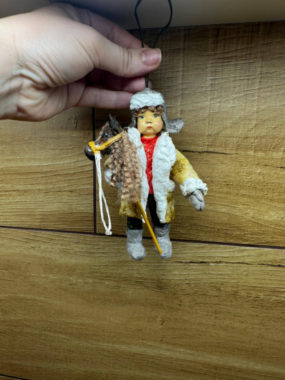 Ёлочная ватная игрушка «Пастушок с лошадкой»