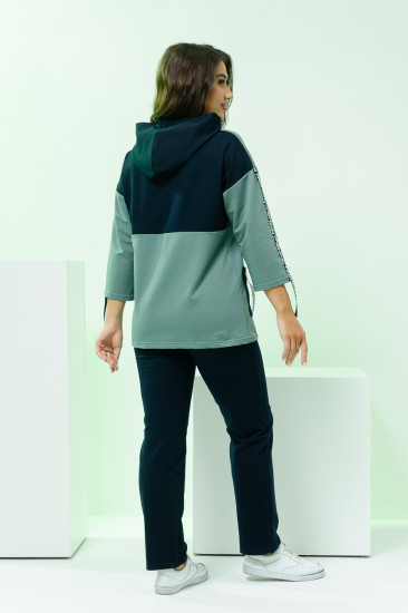 Костюм женский