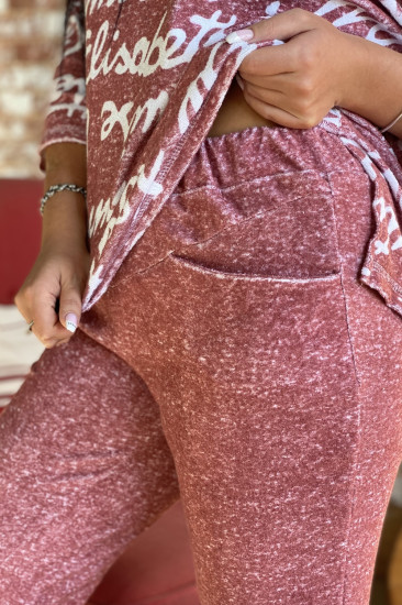 Костюм женский