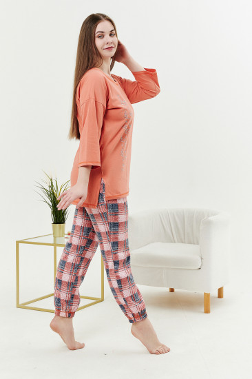 Костюм женский