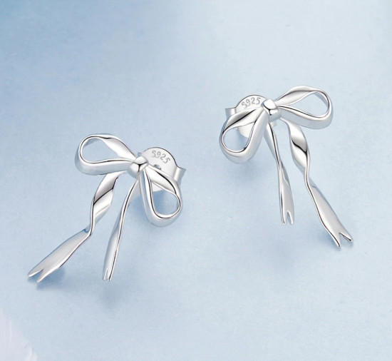 Серьги-гвоздики из серебра «Бант»