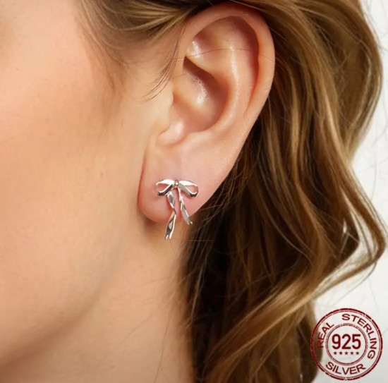 Серьги-гвоздики из серебра «Бант»