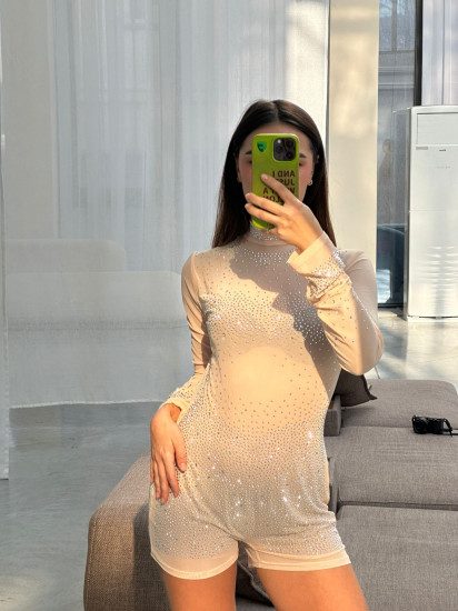 Комбинезон с сияющими стразами