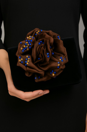 Брошь-цветок