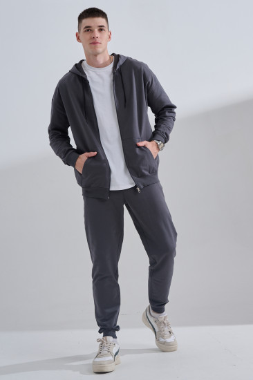 Костюм мужской