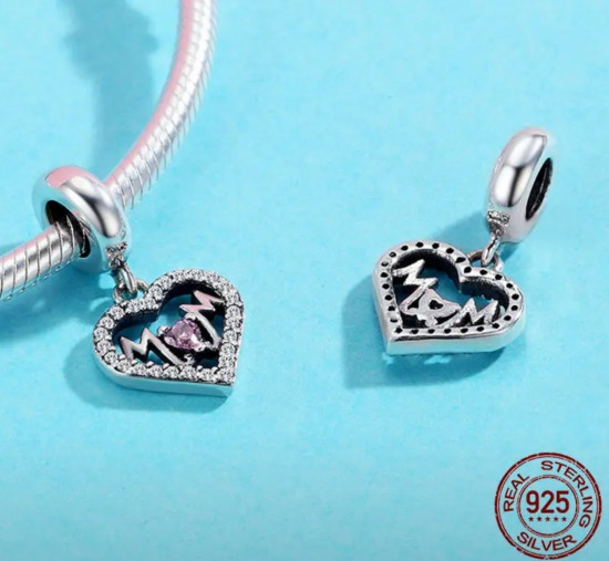 Шарм-подвеска из серебра с фианитами «Mom»