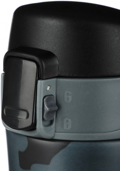 Термокружка с крышкой на защелке «Камуфляж»