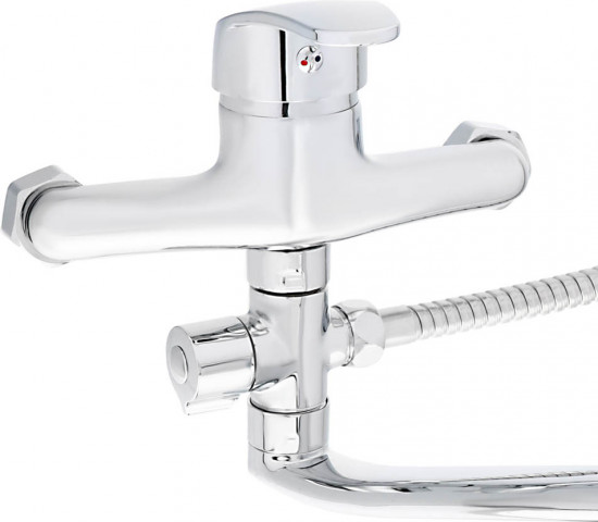 Смеситель для ванны с душем