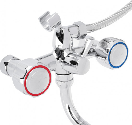 Смеситель для ванны с душем