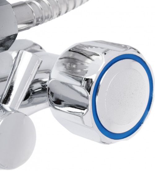 Смеситель для ванны с душем