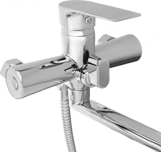 Смеситель для ванны с душем