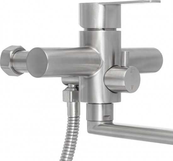 Смеситель для ванны с душем