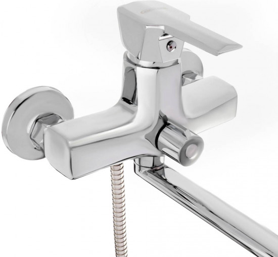 Смеситель для ванны с душем