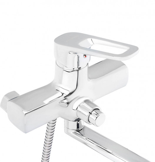 Смеситель для ванны с душем