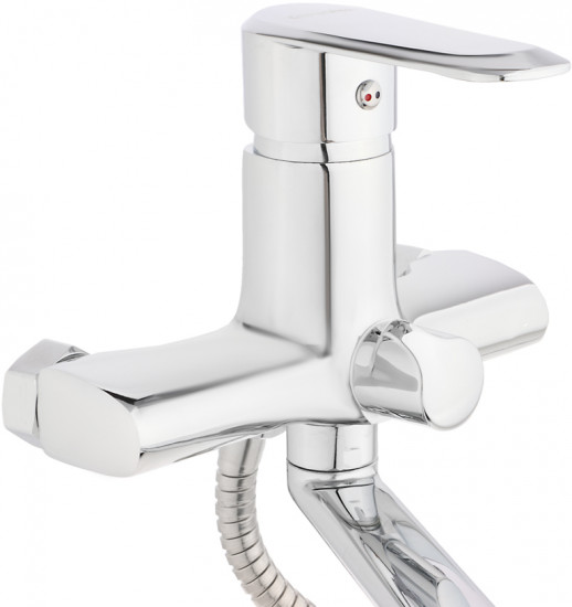 Смеситель для ванны с душем