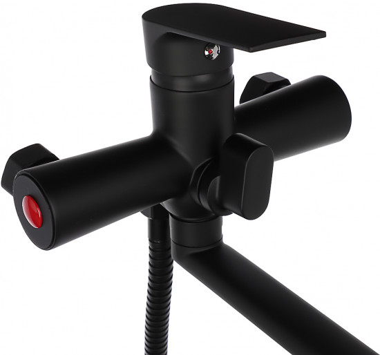 Смеситель для ванны с душем