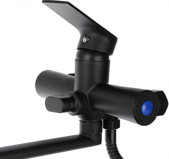 Смеситель для ванны с душем